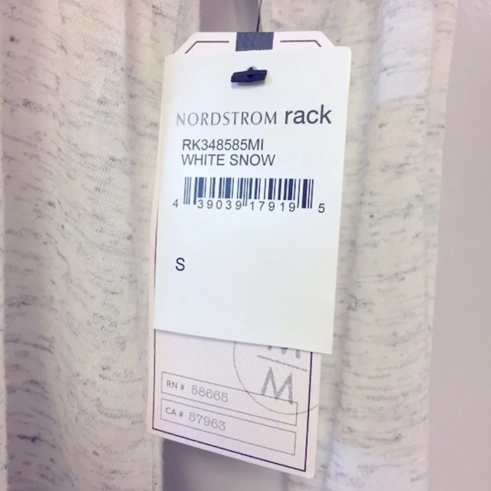 Melrose and Market Long Sleeve Raw Seam Tee Size S‎ NWT